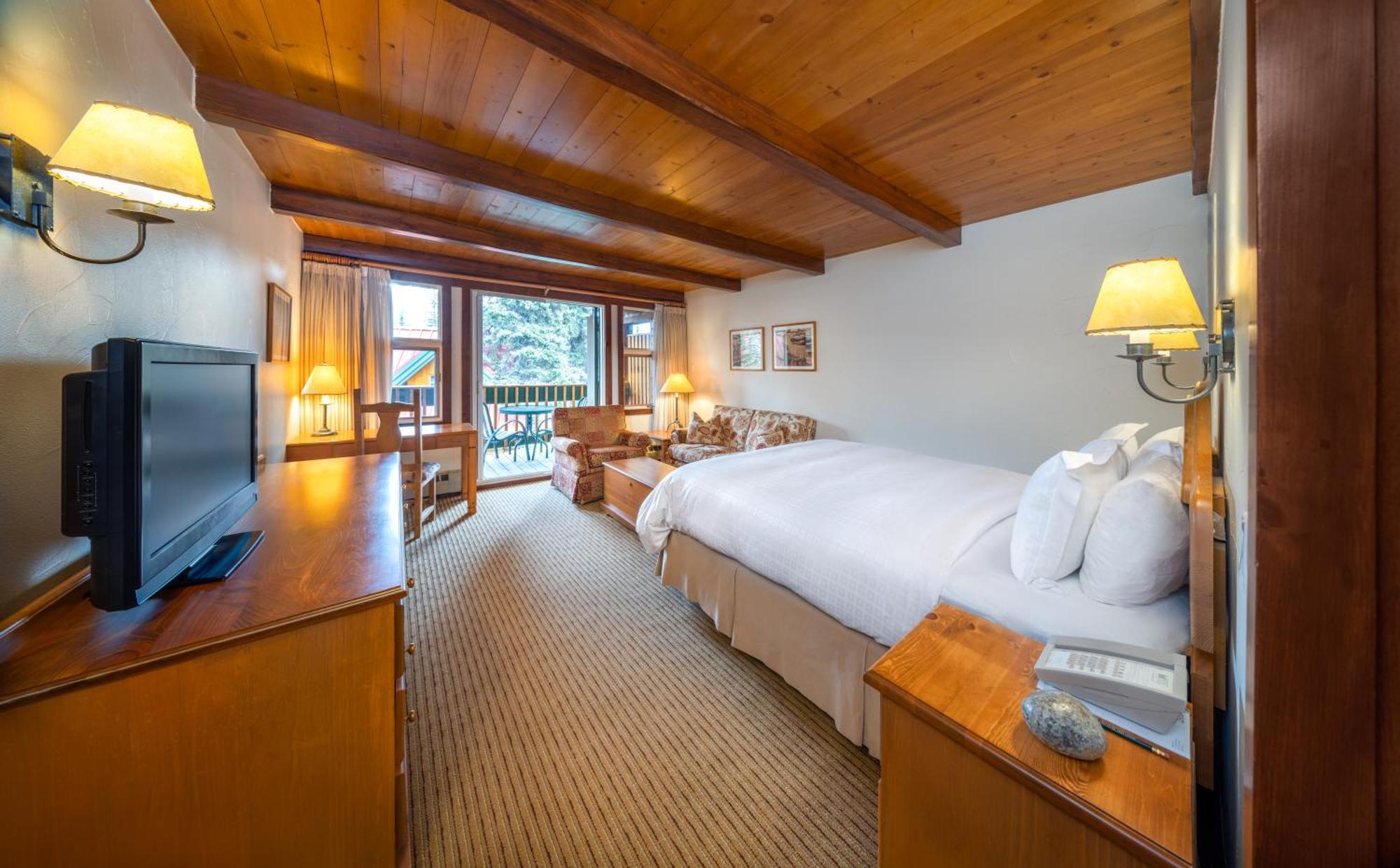 Post Hotel & Spa Lake Louise Exteriör bild